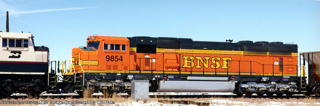 BNSF SD70MAC 9854